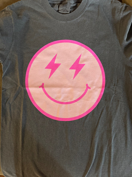 LIGHTNING HAPPY FACE SCREEN PRINT SHIRT